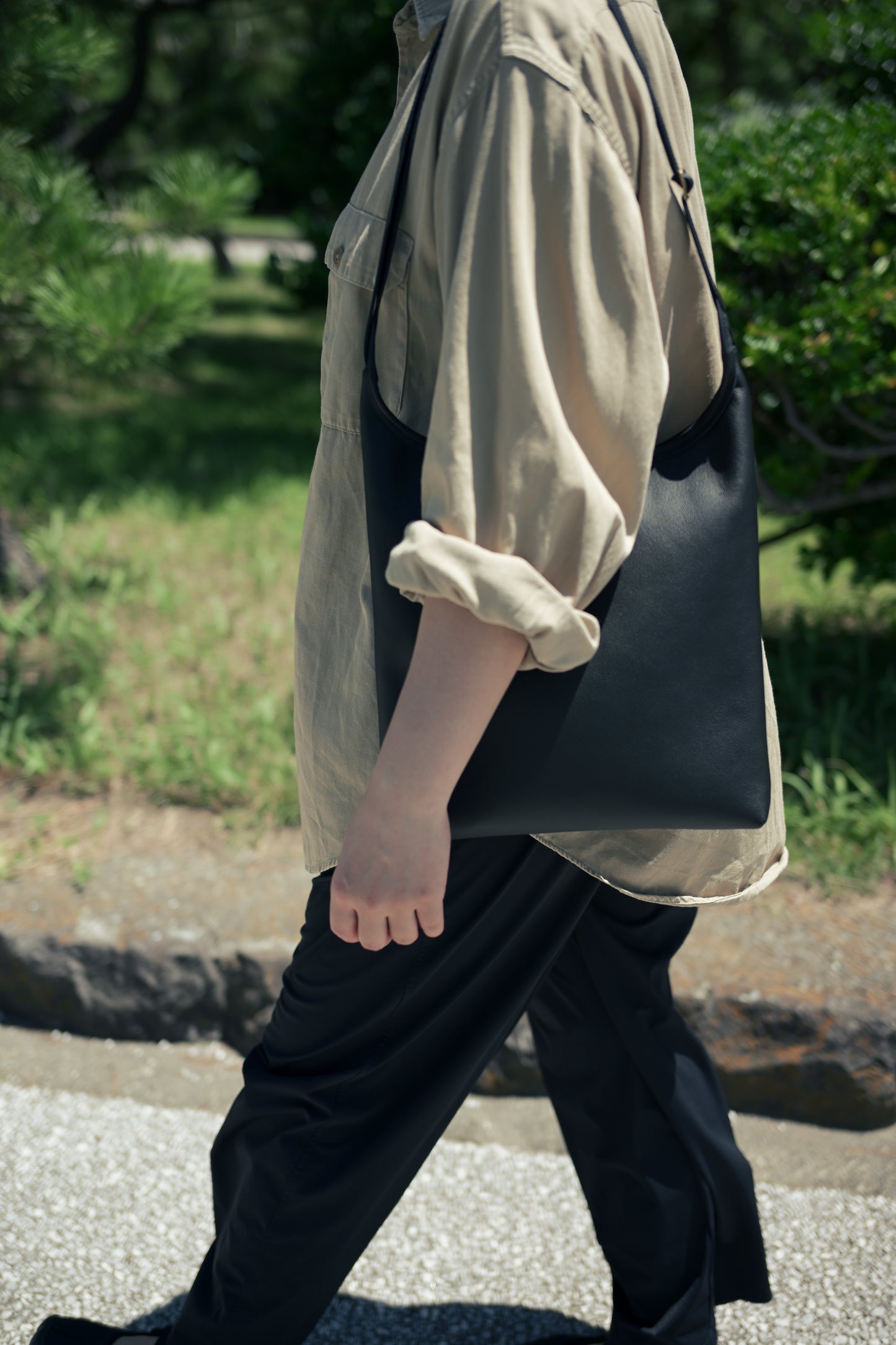 DAY SHOULDER
