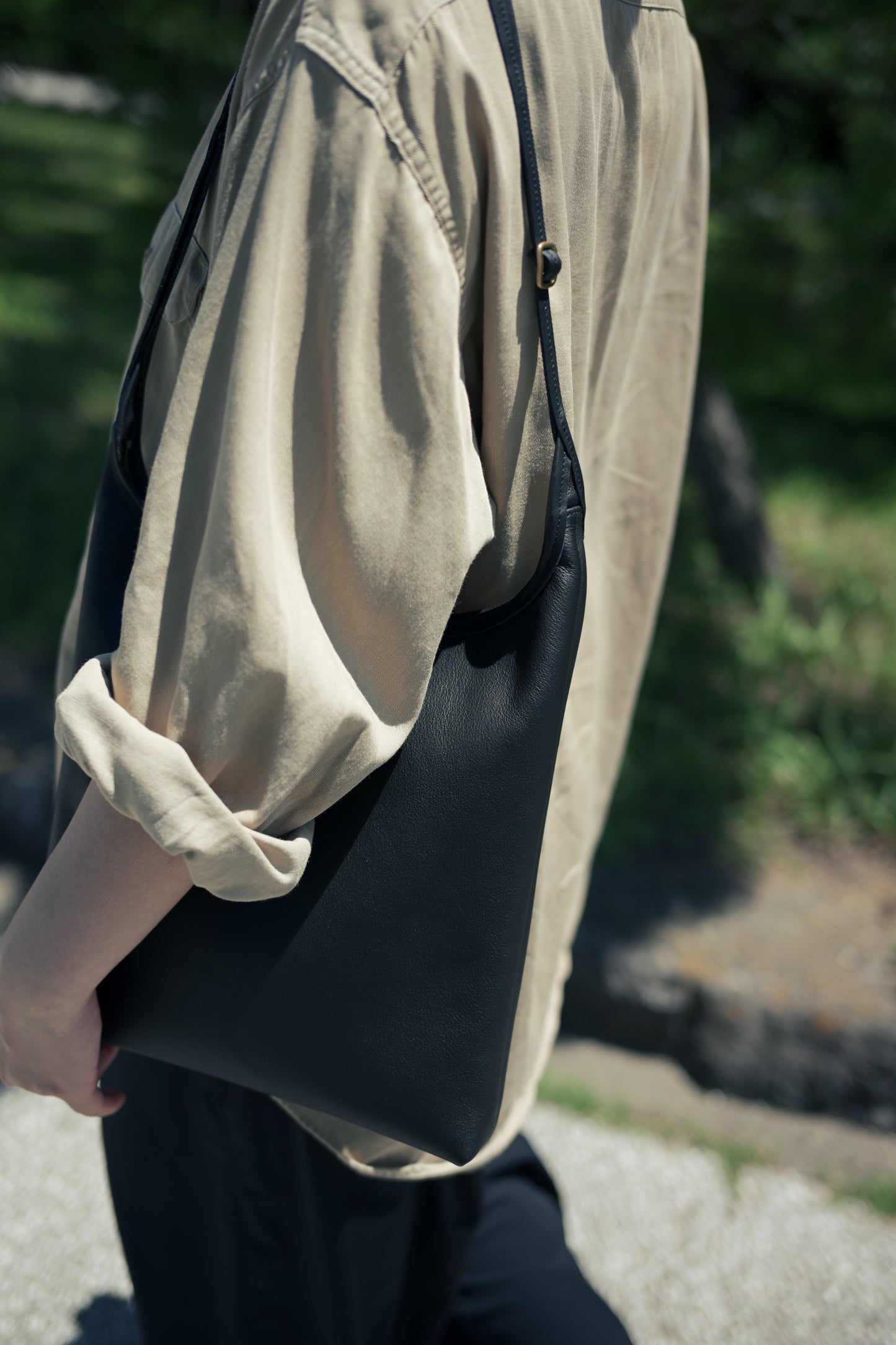 DAY SHOULDER