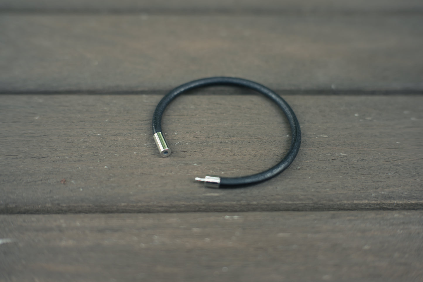 LEATHER BRACELET M