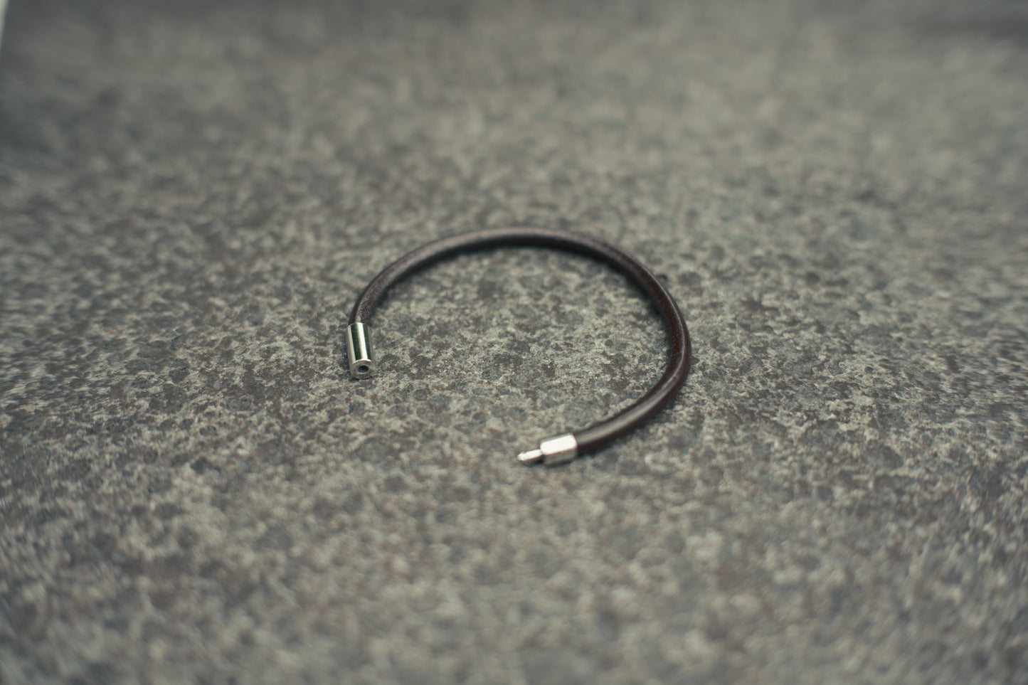 LEATHER BRACELET S