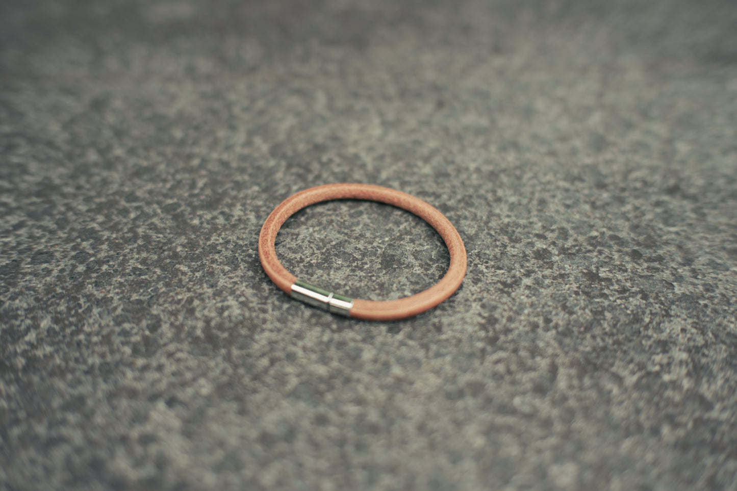 LEATHER BRACELET S