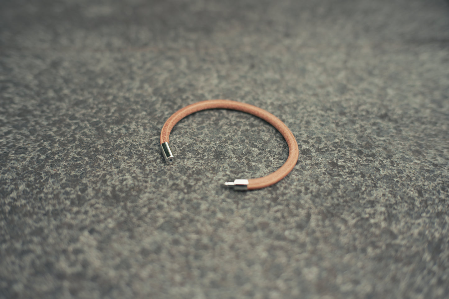 LEATHER BRACELET S