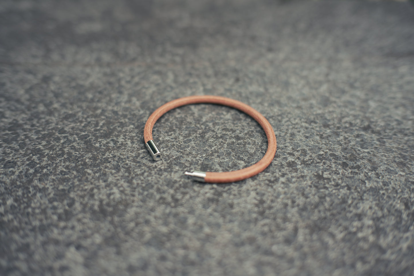 LEATHER BRACELET M