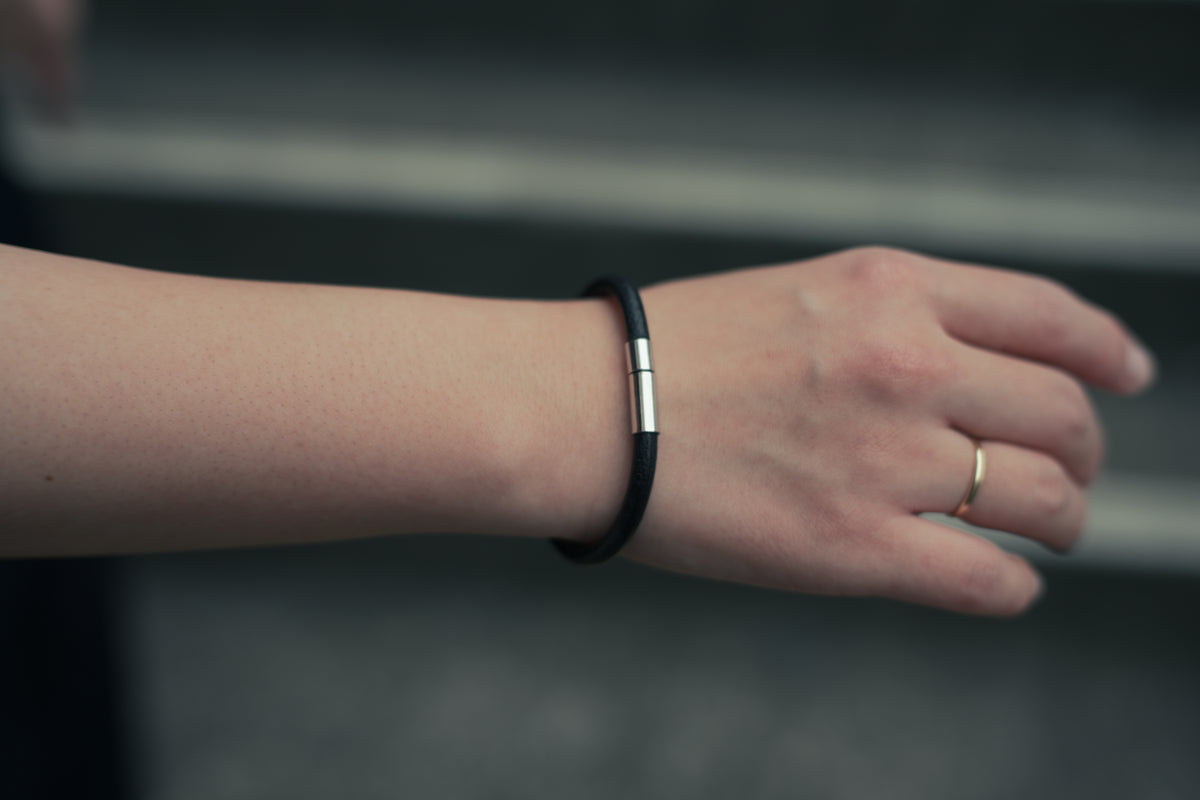 LEATHER BRACELET M
