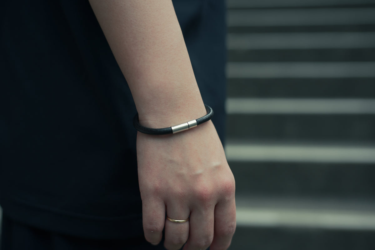 LEATHER BRACELET M