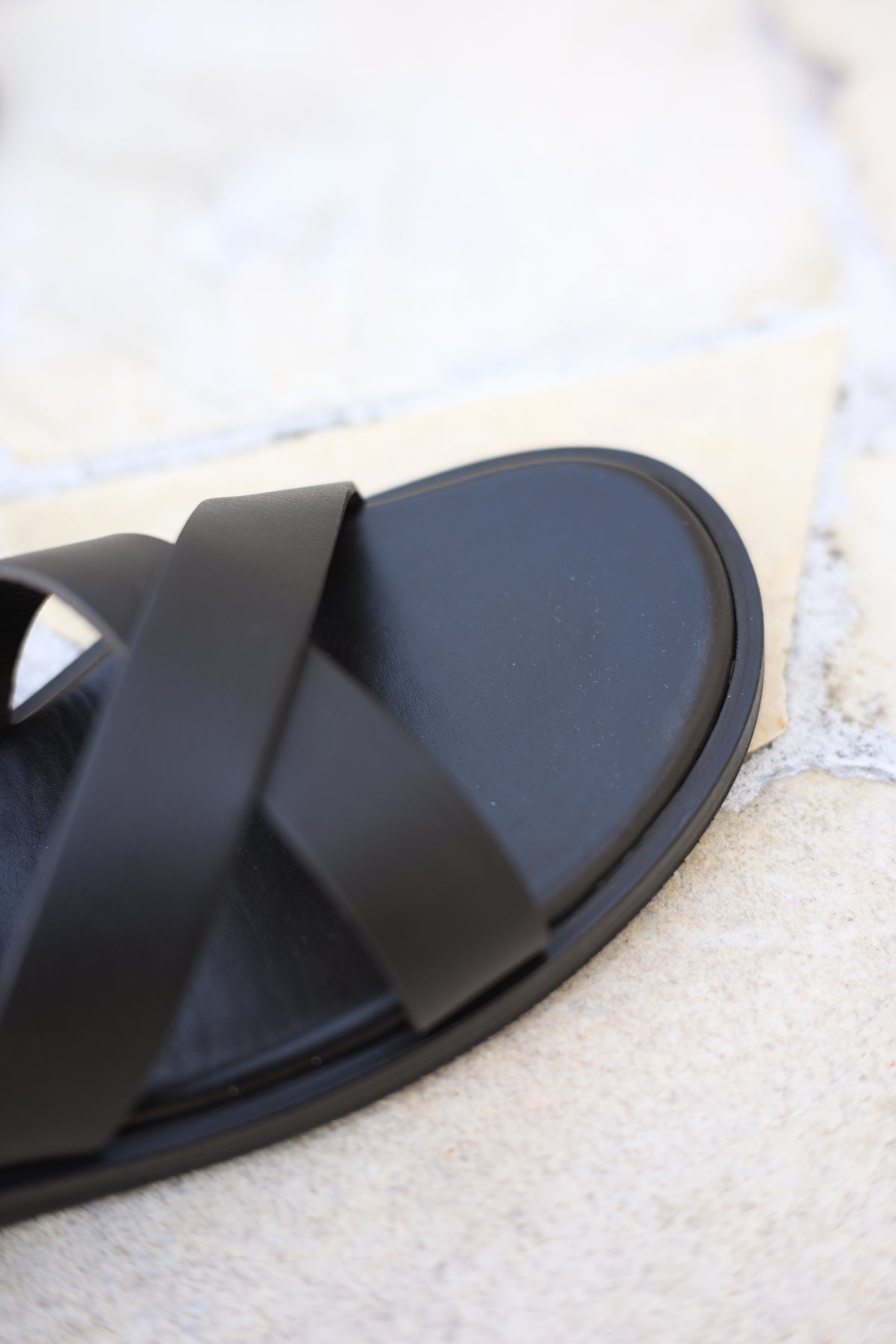 ARNEST SANDALS