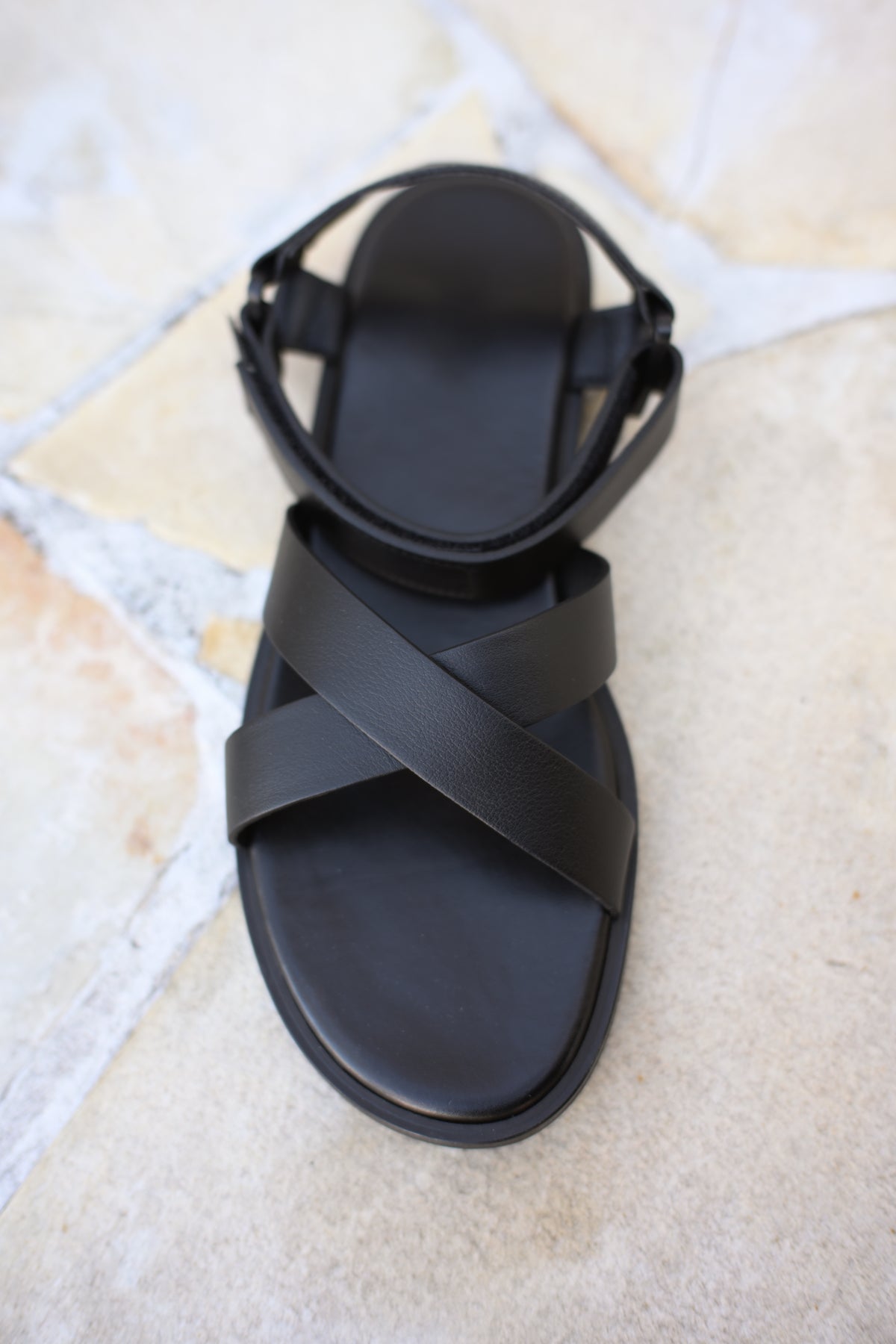 ARNEST SANDALS