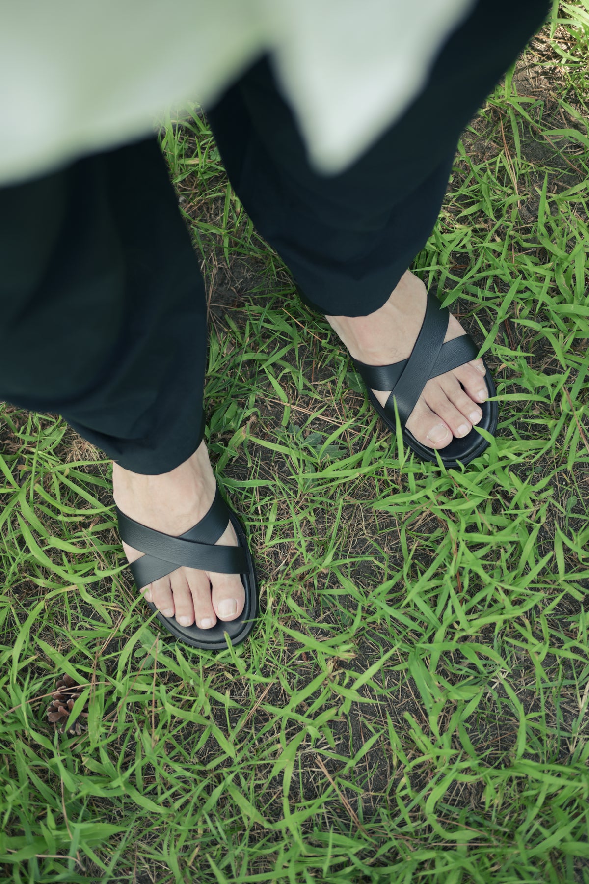 ARNEST SANDALS
